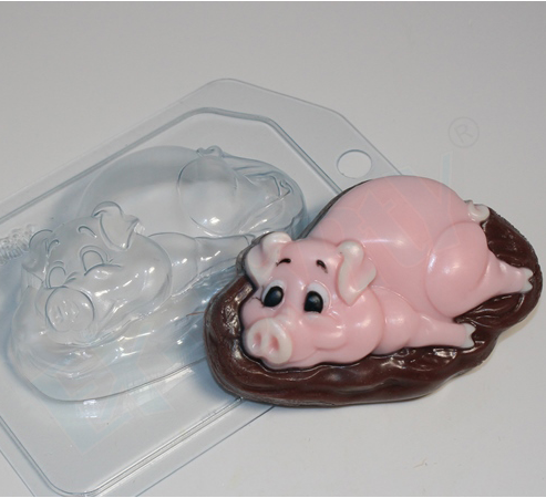 Пластиковая форма свинюшка в грязюшке
