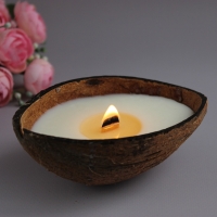 Свеча в кокосе ароматическая